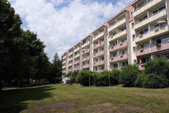 Thumbnail-4-Raum-Wohnung im 2. OG mit Balkon