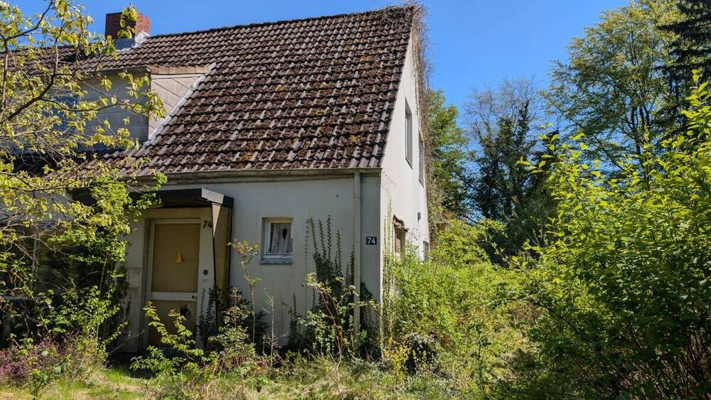Thumbnail-117m² DHH für Handwerker oder zur Neubebauung in HH-Hummelsbüttel, Erbpacht ca. € 9,-Monat: 840m²