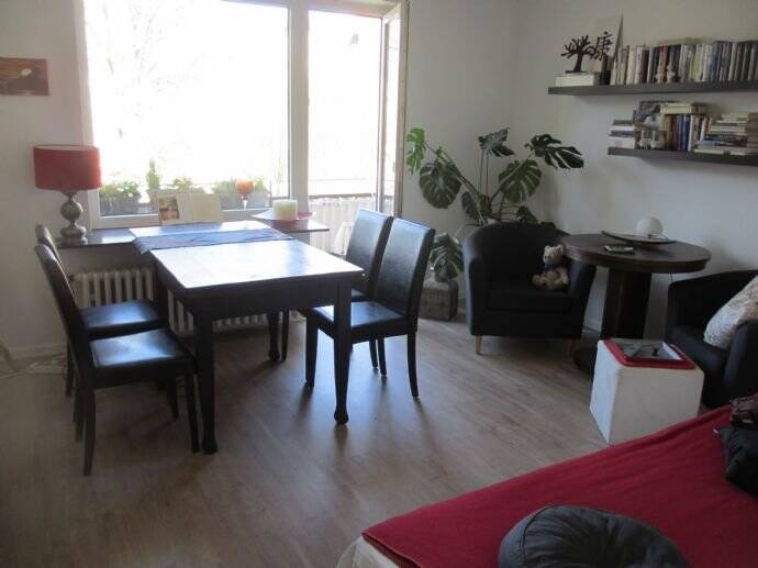 Thumbnail-Frei ab 01.07. - Vorderer Westen - 2 ZKB mit Balkon