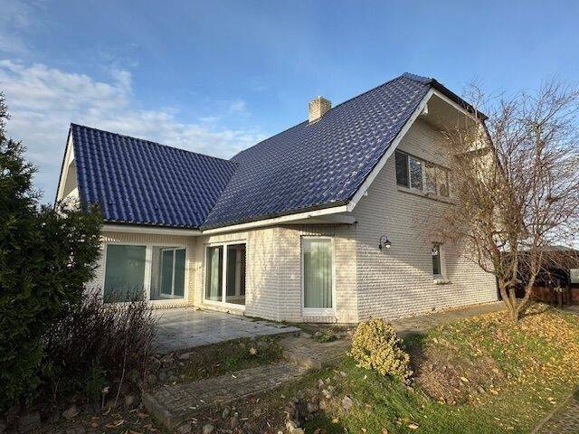 Thumbnail-Großes Einfamilienhaus mit Innenpool in Suckow