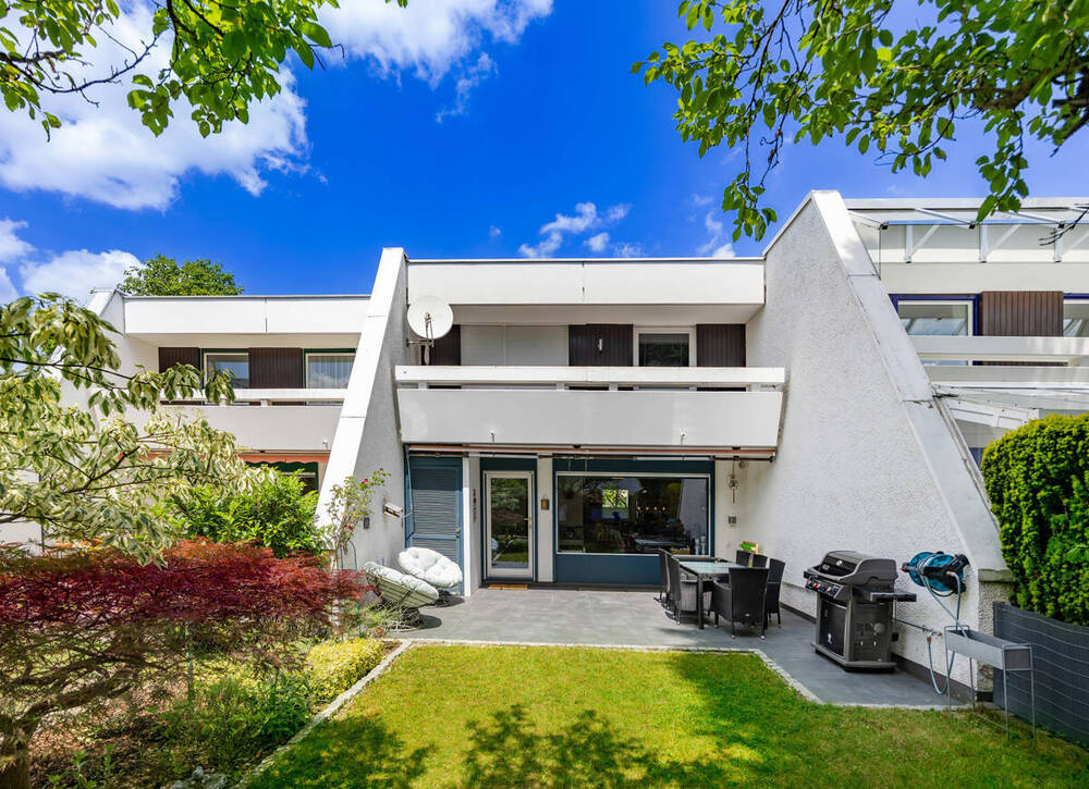 Thumbnail-MODERNISIERTES REIHENMITTELHAUS MIT TERRASSE, GARTEN, SAUNA & GARAGE IN HAAR