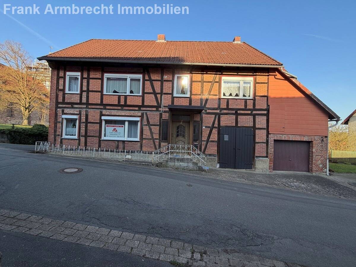 Thumbnail-Zweifamilienhaus in Willershausen zu verkaufen.