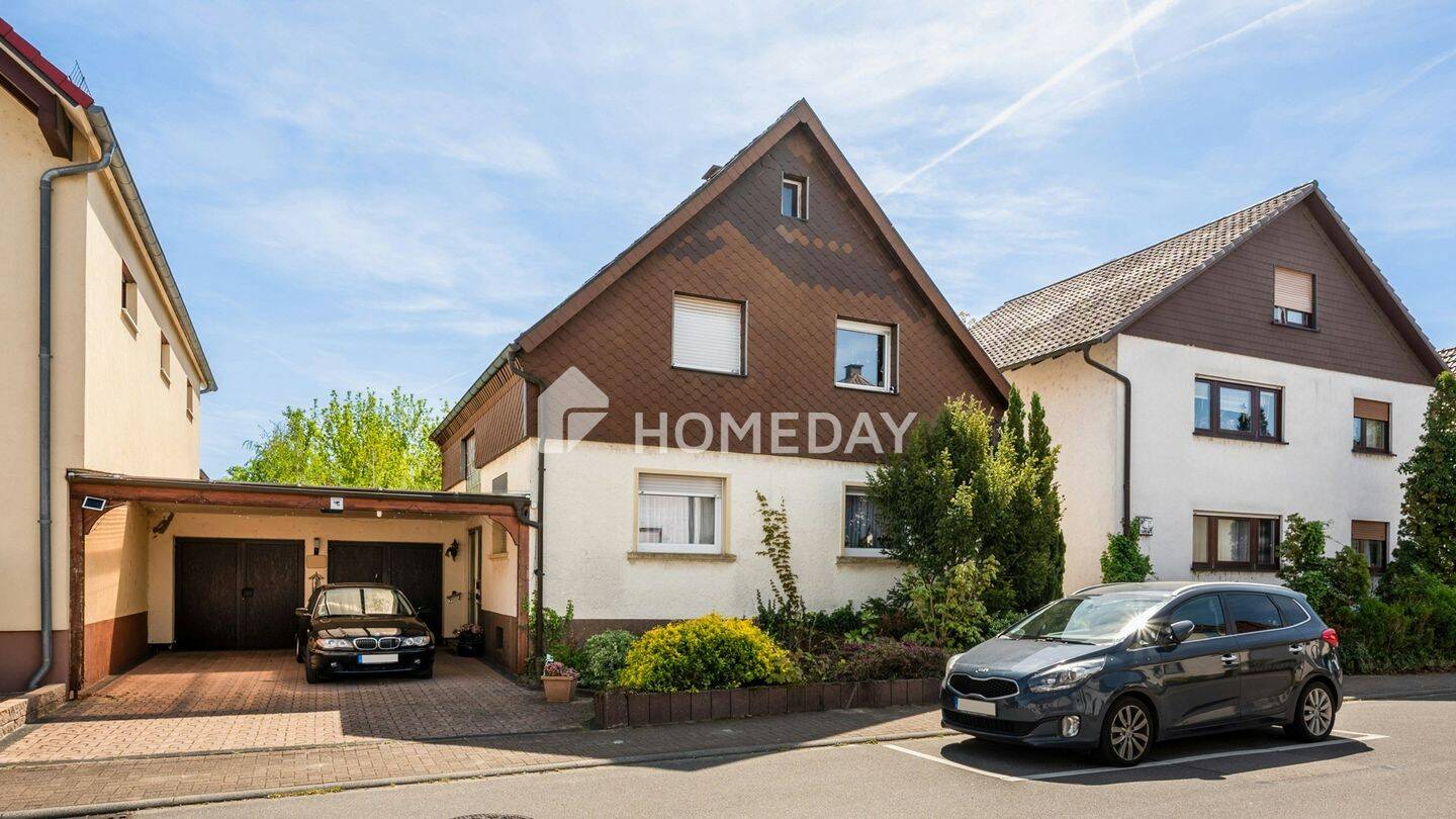 Thumbnail-Familienhaus mit Garten, 2 Garagen, 7 Zimmern und 2. Baufenster in Graben Neudorf