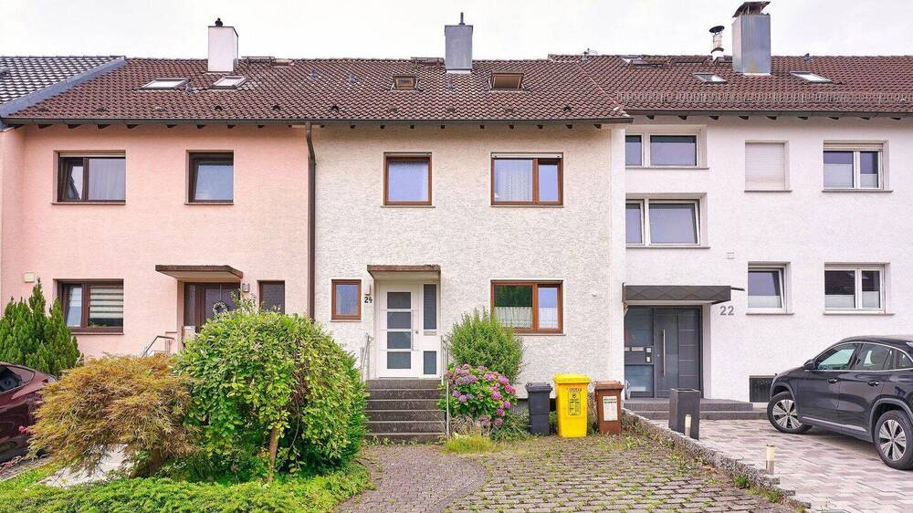 Frontansicht + Stellplatz