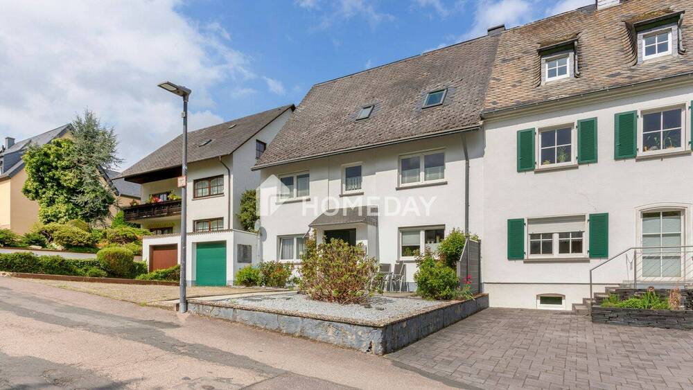 Thumbnail-Wohnraum für Generationen: Großzügiges Haus mit Garage und weitläufigem Gartenareal in Trier