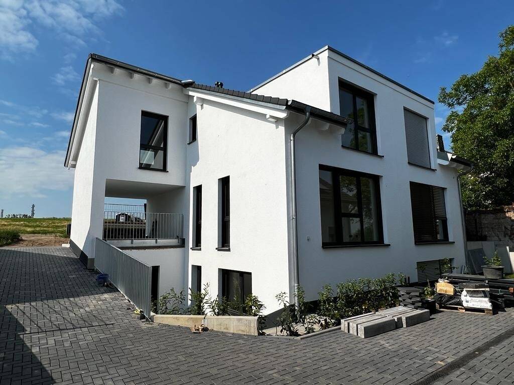 Thumbnail-Neuwertige Doppelhaushälfte mit Carport in TOP-Lage von Mainz-Weisenau zu vermieten!