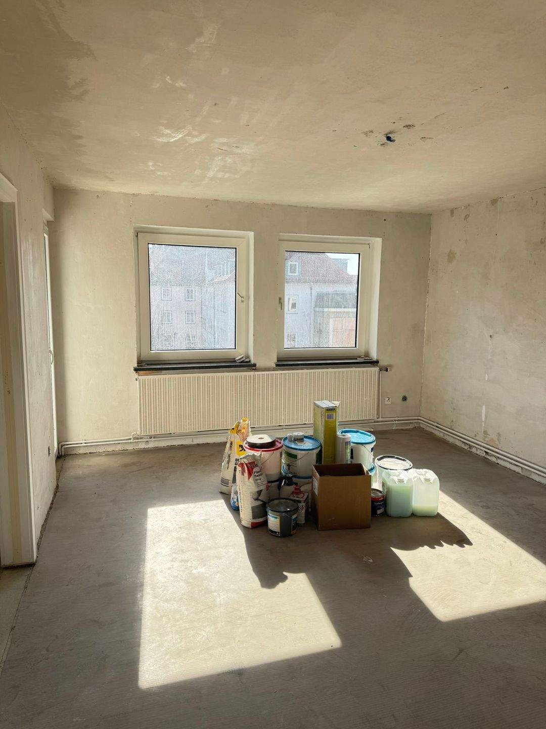 Thumbnail-IN RENOVIERUNG! ab 01.07.26 verfügbar! 5-Zimmer-Wohnung im 2.OG mit Balkon im schönen Hildesheim