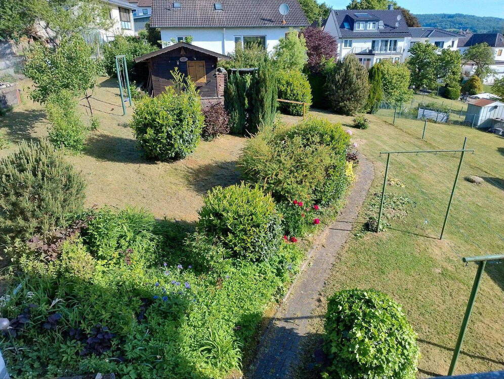 Garten mit Gartenhaus