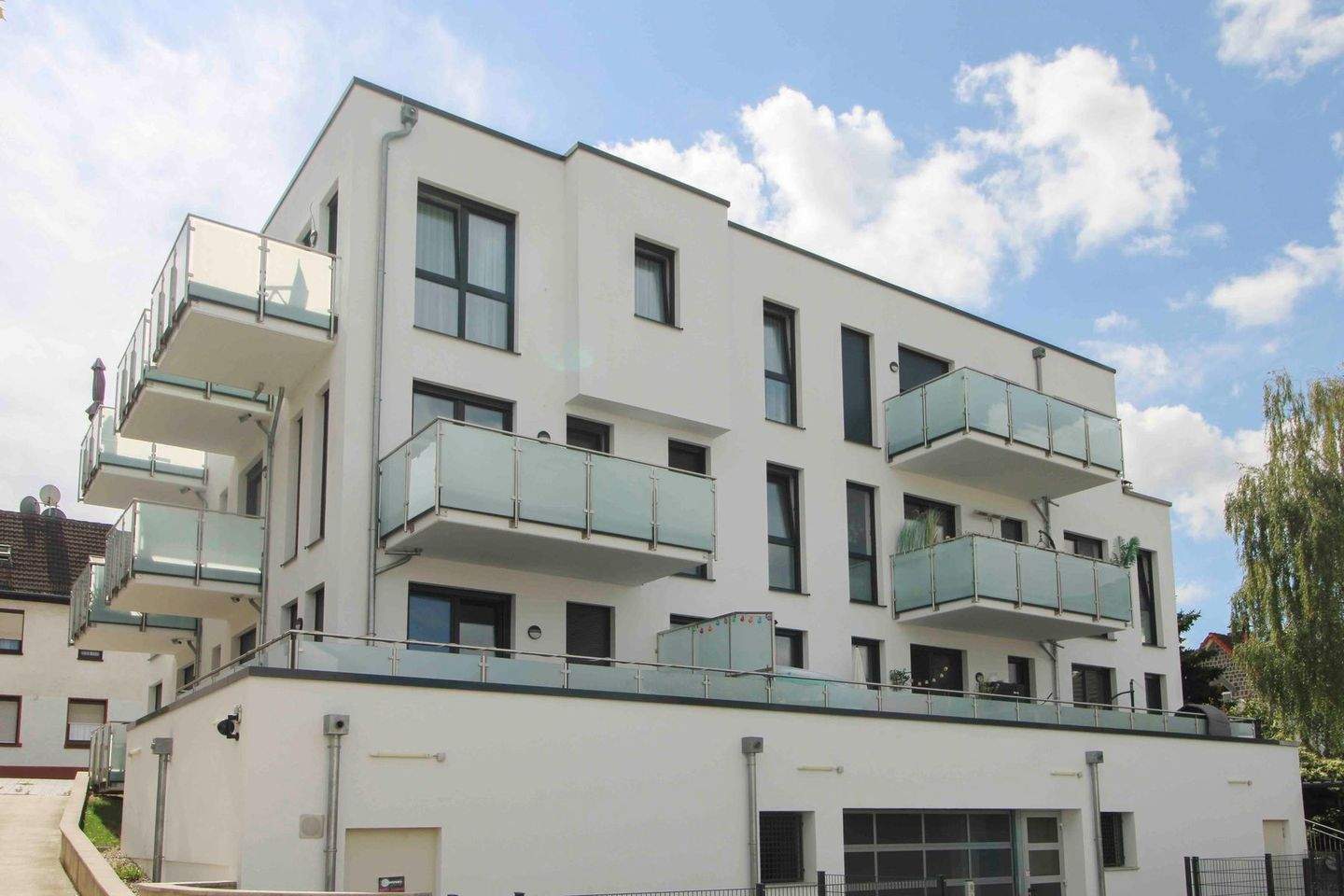 Thumbnail-Neuwertige, vermietete Maisonettewohnung in zentraler Lage - Ideal für Anleger