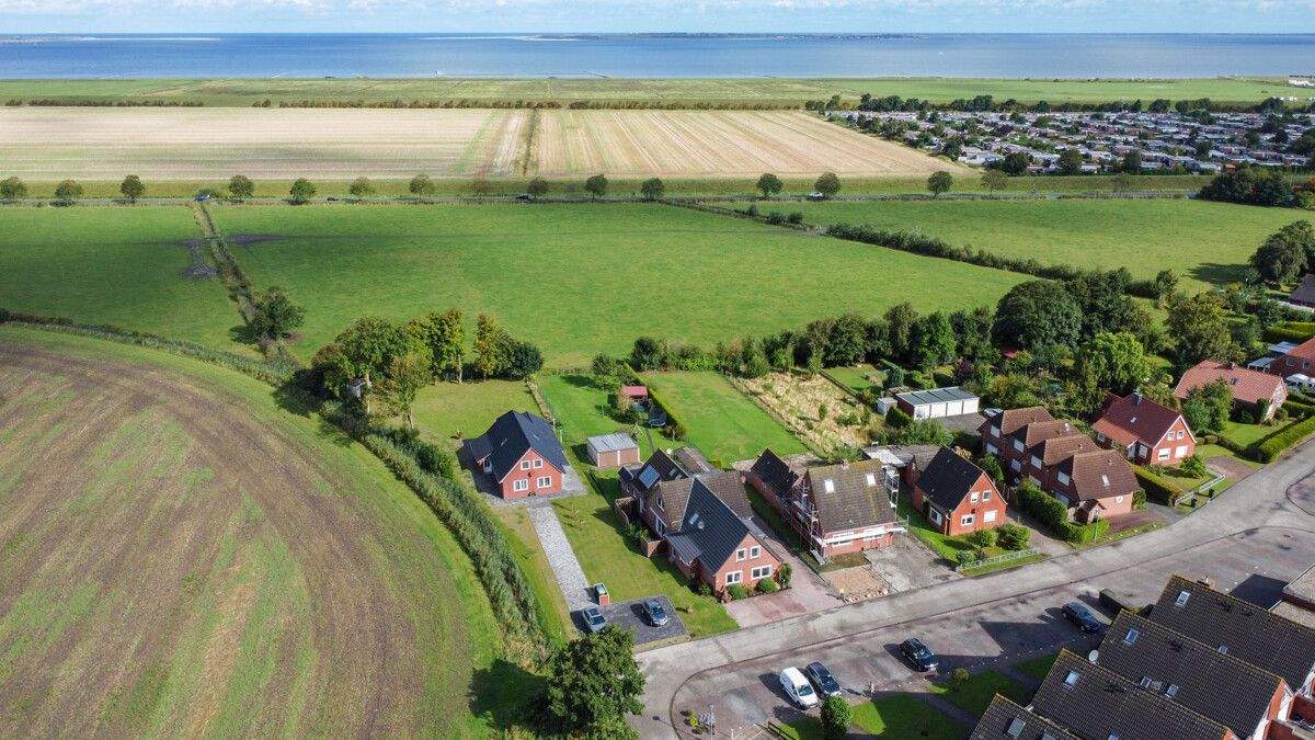 Thumbnail-Großzügiges Zweifamilienhaus in unmittelbarer Nähe zur Nordsee