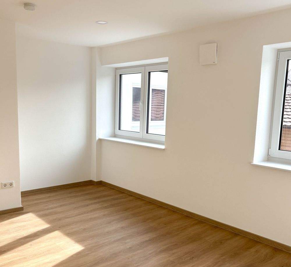 Thumbnail-Attraktive 3-Zimmer-Wohnung mit Balkon in Estenfeld - kernsaniert in 2025