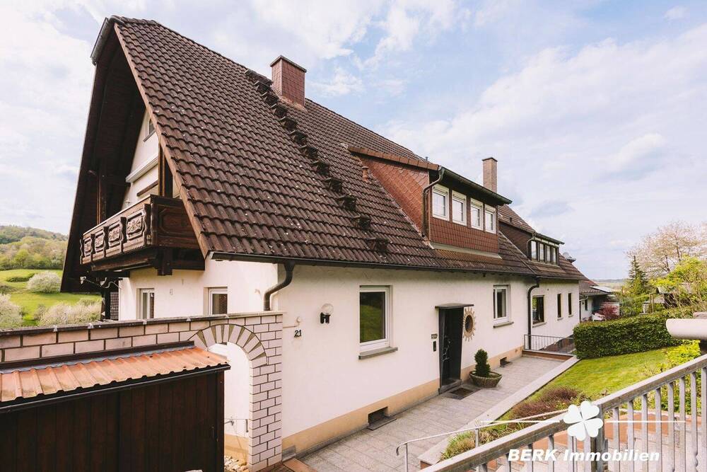 Thumbnail-BERK Immobilien - Großzügiges Zweifamilienhaus inkl. ELW mit Weitblick und lichtdurchflutetem Wohngefühl