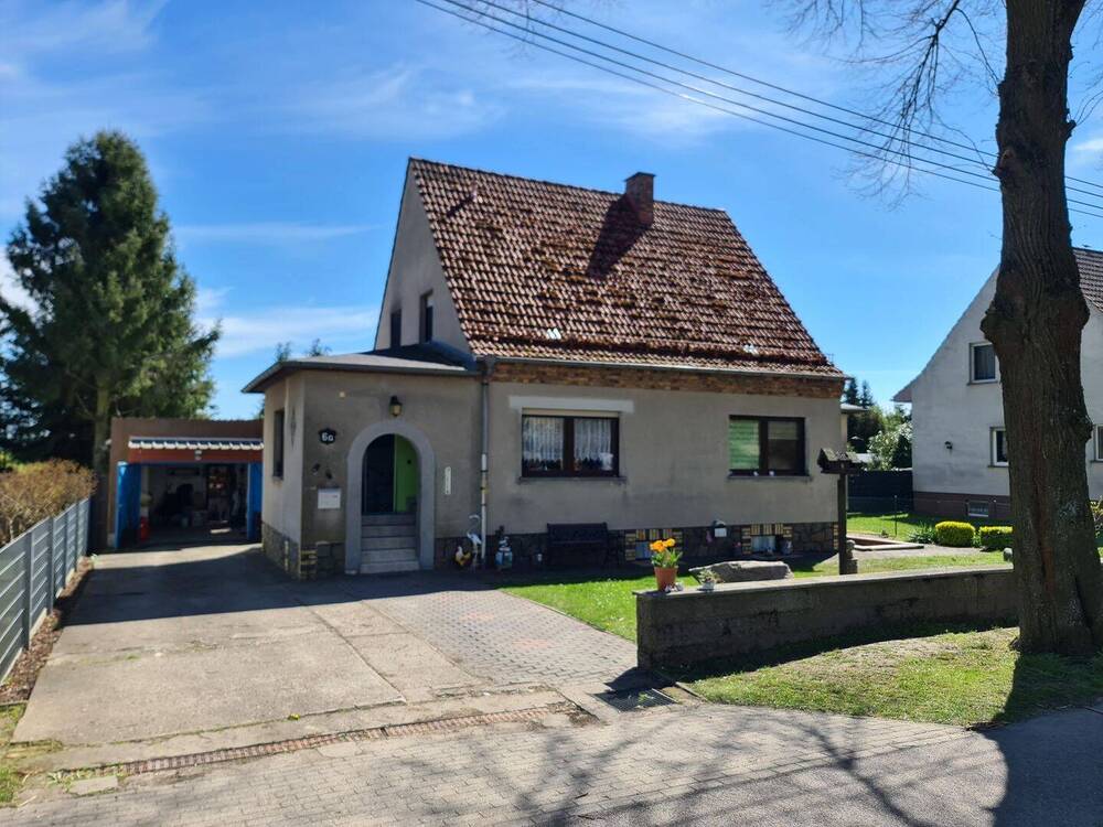 Thumbnail-Gepflegtes Einfamilienhaus mit Pool, großzügigem Nebengelass und ruhiger Wohnlage