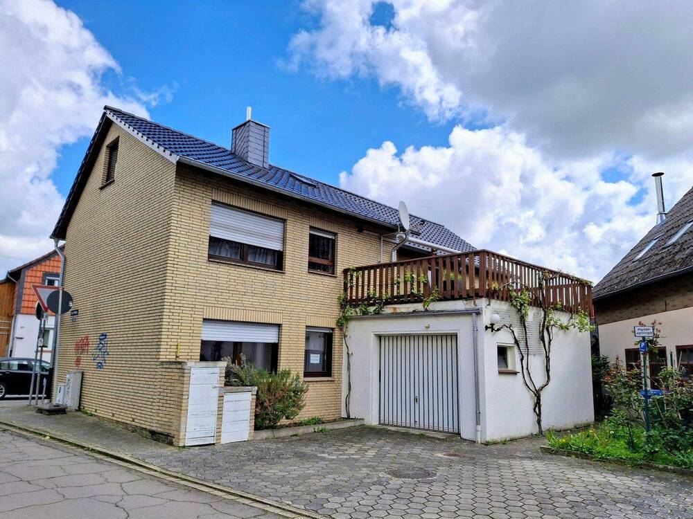 Thumbnail-Haus mit 220 m² Wfl., aufgeteilt in 2 Wohnungen je 110 m², Flechtorf hat sehr gute Infrastruktur, 1 km bis zur A 39