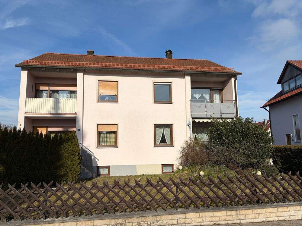 Thumbnail-Doppelhaushälfte in ruhiger Lage mit Garten und Garage in Neumarkt - Gemeindeteil Stauf