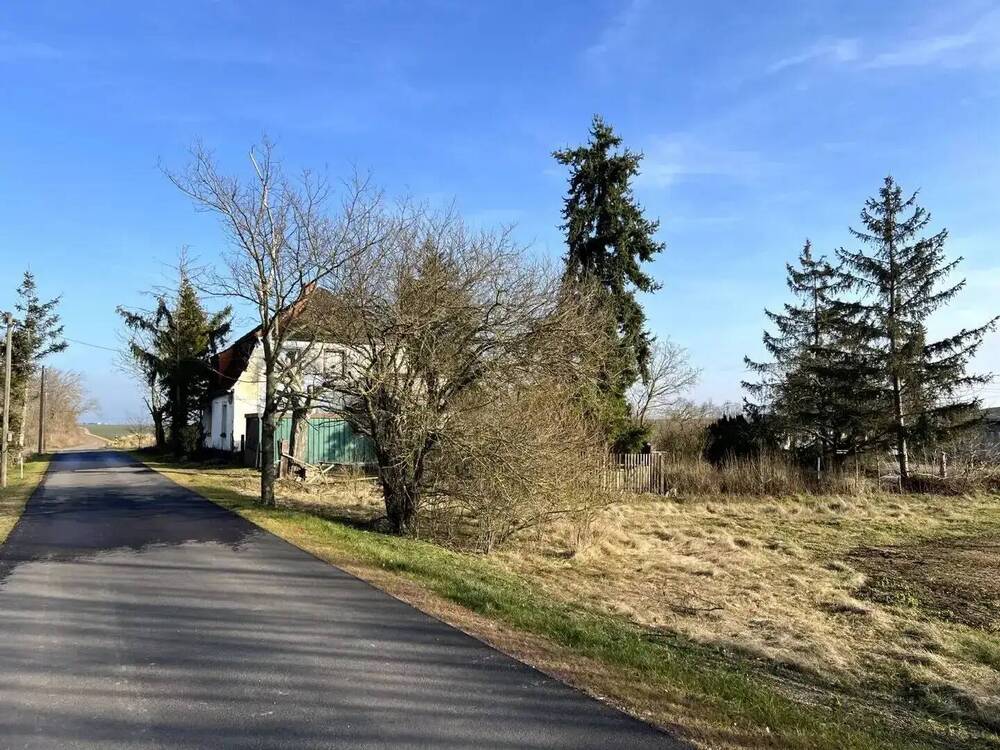Thumbnail-Grundstück ca. 600 m² mit Einfamilienhaus am Ortsrand von Dieskau