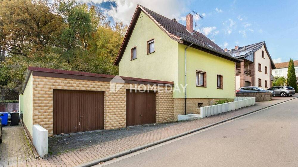 Thumbnail-Zwei Balkone, großer Garten, Doppelgarage: Ihr Familiendomizil in Contwig