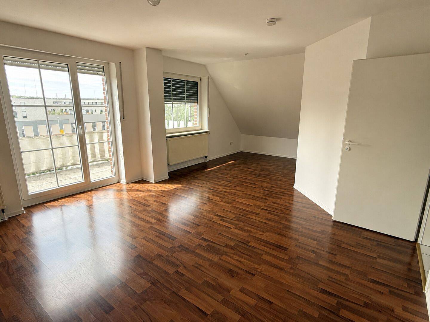 Thumbnail-3-4 Zimmer Wohnung mit Südbalkon und Außenstellplatz in Uni Nähe-Paderborn