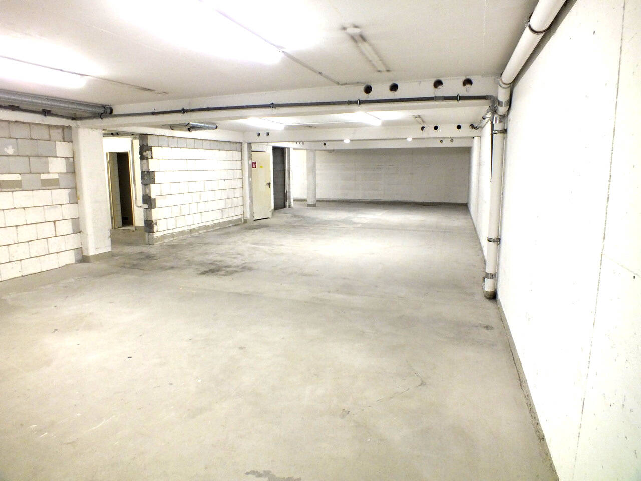 Thumbnail-Singen, Erzbergerstr. Zentrum . 247M² im Untergeschoss Lager günstig zu vermieten !