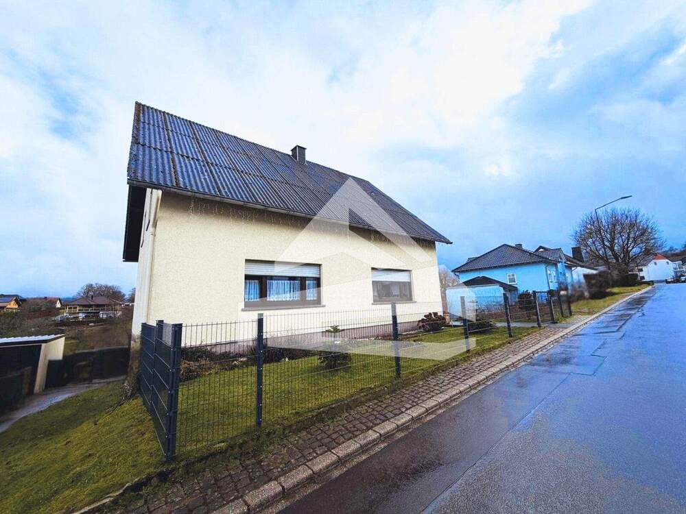 Thumbnail-Freistehendes Einfamilienhaus in Rascheid - Modernisiert, großzügig