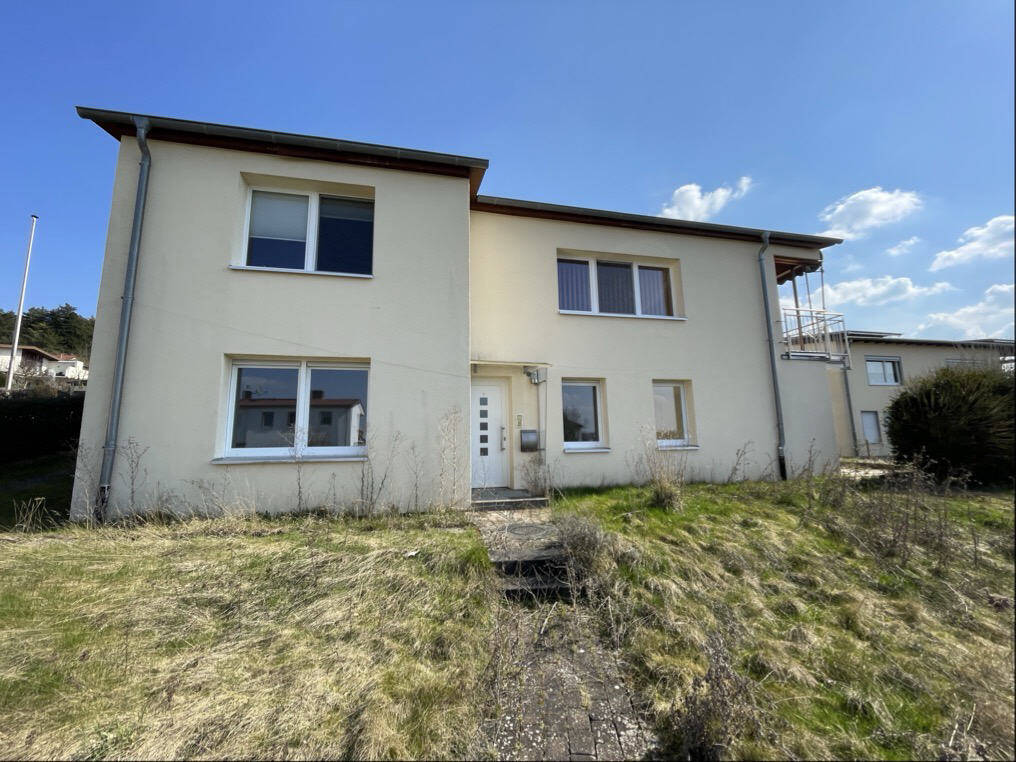 Thumbnail-Geräumiges Zweifamilienhaus mit zwei Wohneinheiten in Wolfhagen!