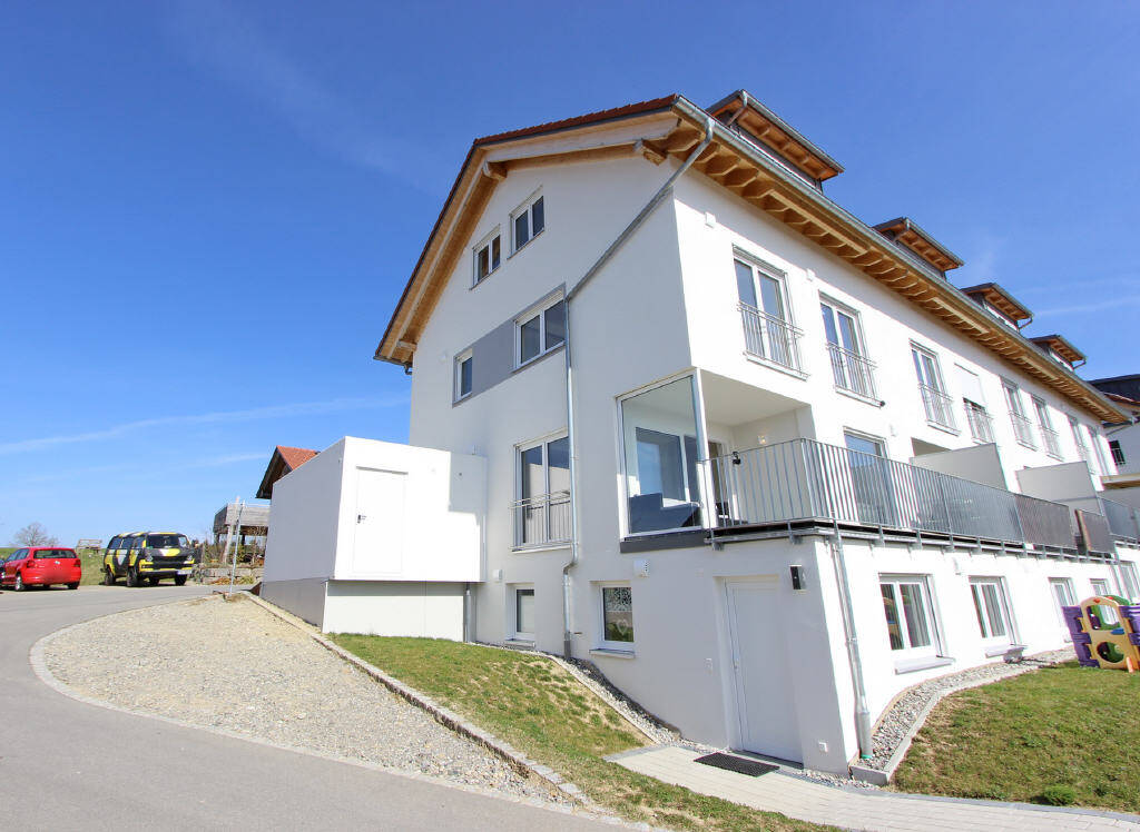 Thumbnail-Großes Reiheneckhaus mit Einliegerwohnung in top Lage