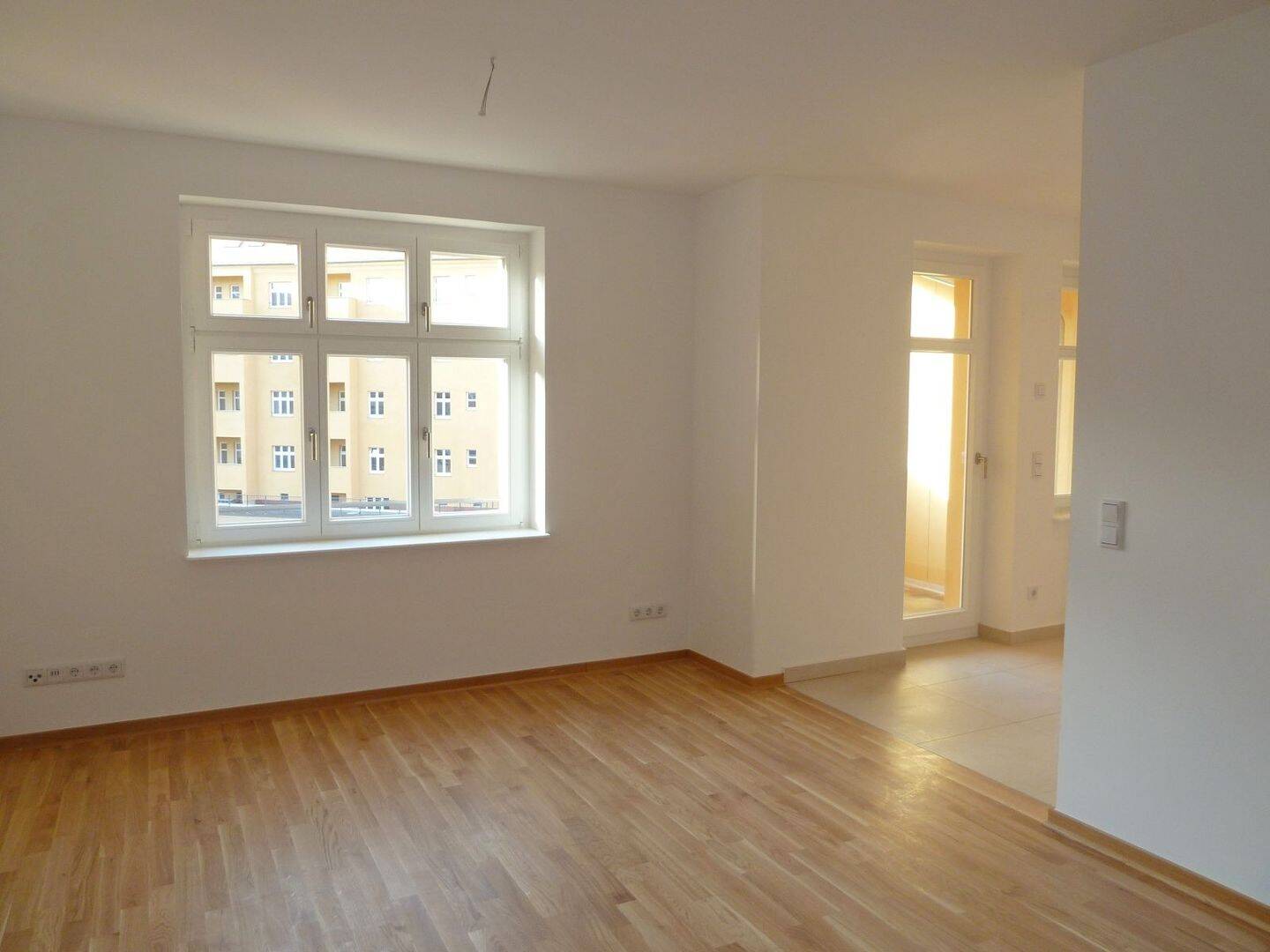 Thumbnail-Stilvoll sanierte 2-Raum-Wohnung mit Loggia und TG-Stellplatz im beliebten Gohlis!
