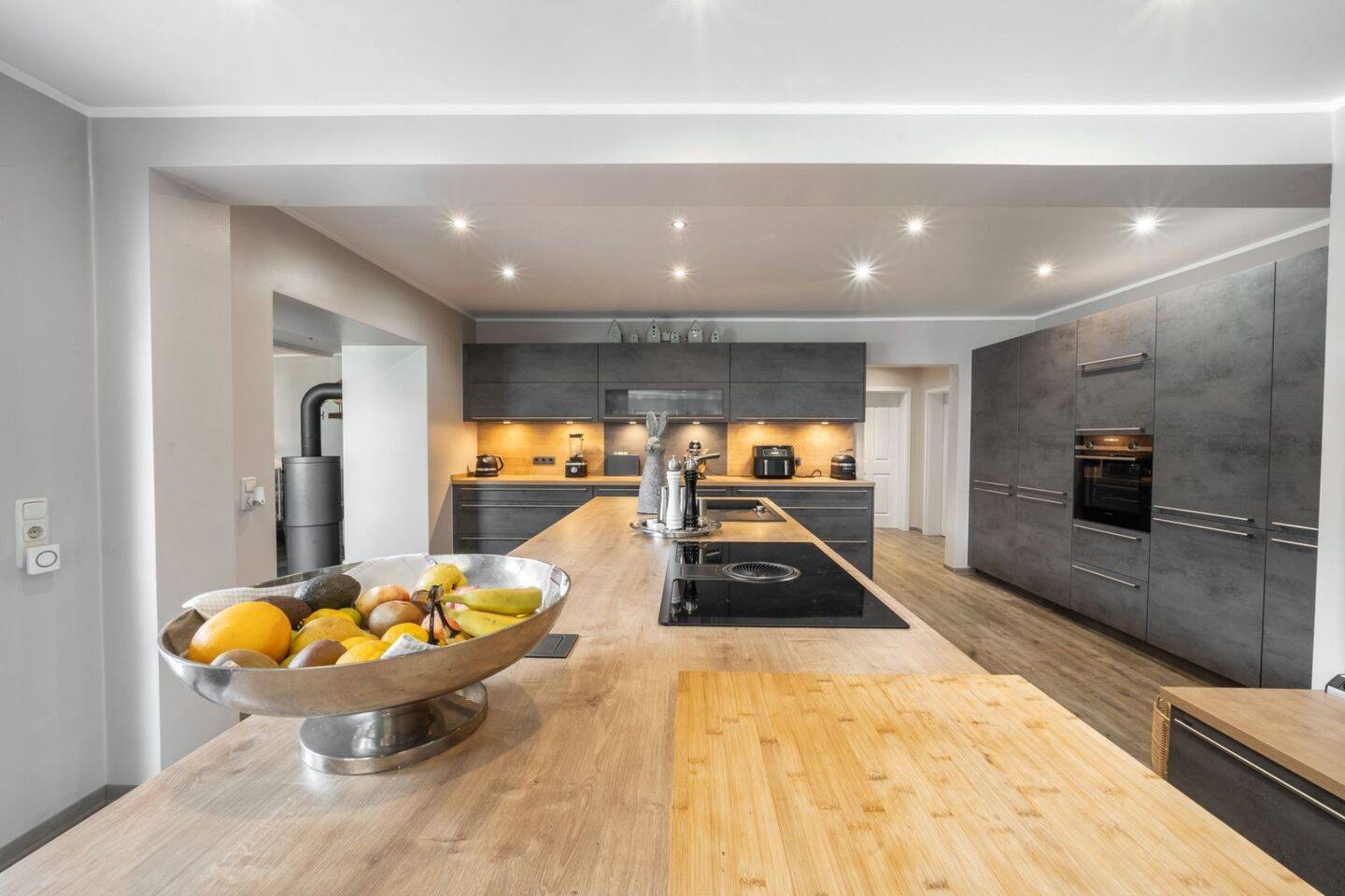 Thumbnail-Historisches Wohnerlebnis: Erdgeschosswohnung mit besonderem Ambiente