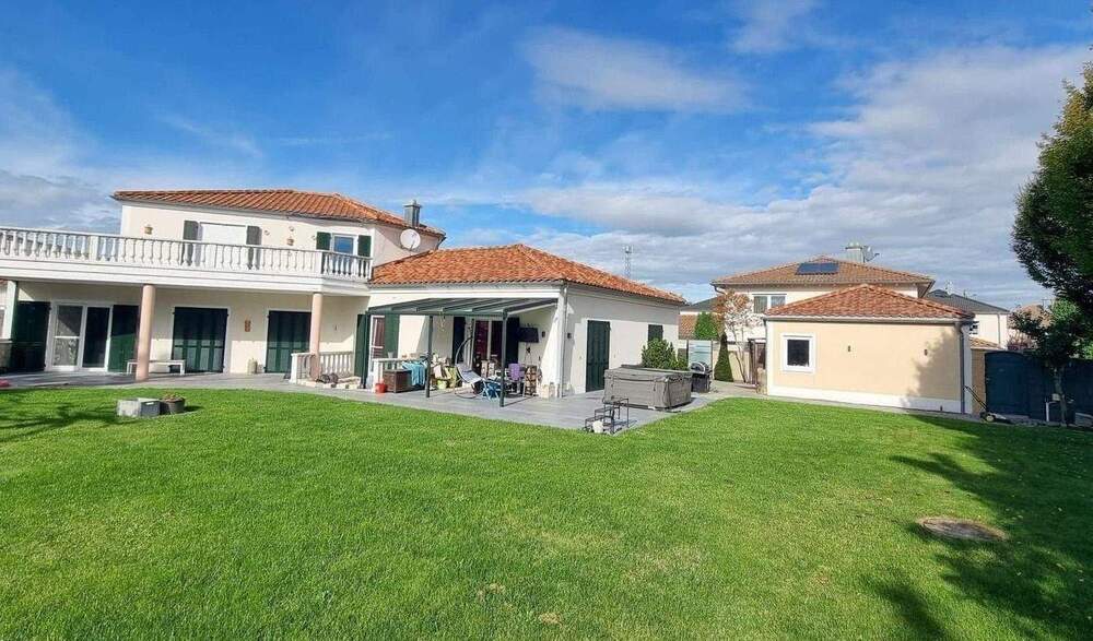 Thumbnail-NEUMANN - Hochwertiges Einfamilienhaus mit Einliegerwohnung in top Lage!