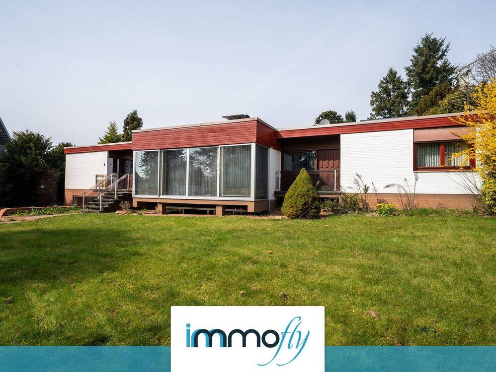 Thumbnail-Bungalow-Traum auf 1.484 m² Parkgrundstück: 160 m² Wohnfläche, Wellness Bereich im Keller & Garage!