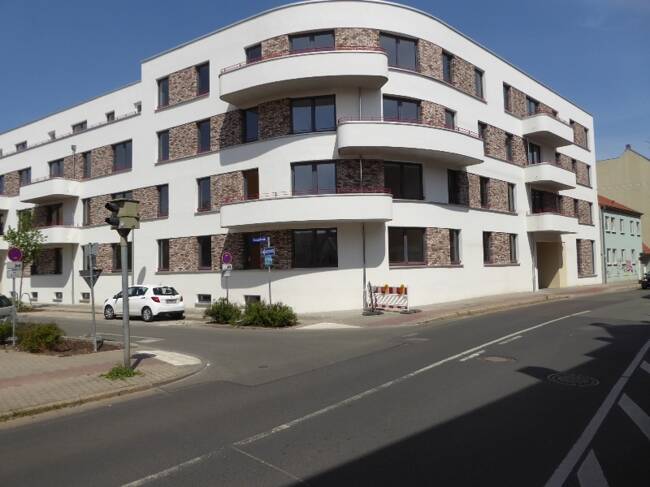 Thumbnail-Attraktive 4-Zimmer-Wohnung mit Balkon und Gäste-WC