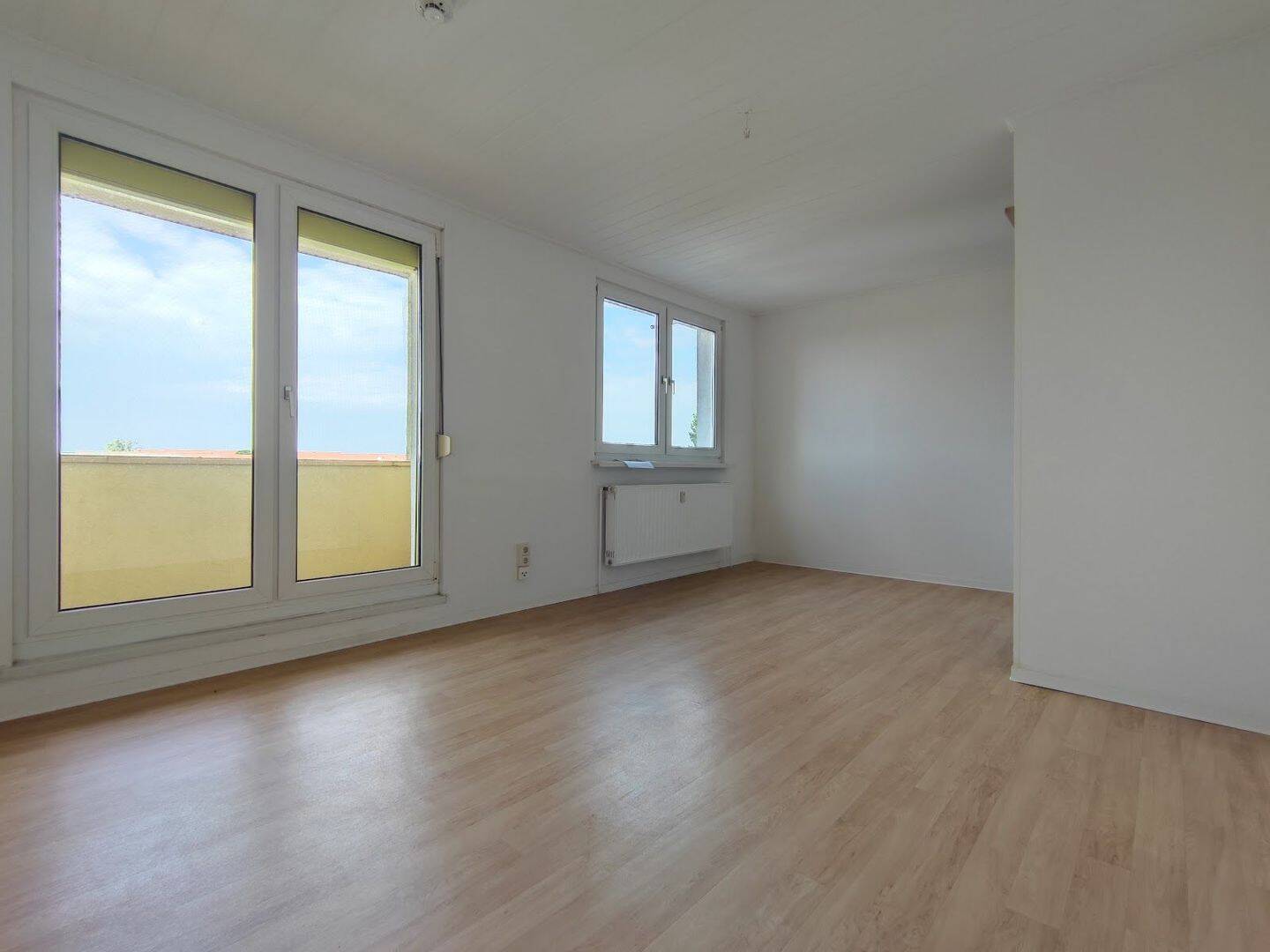 Thumbnail-MODERNES WOHNEN mit TRESEN und BALKON