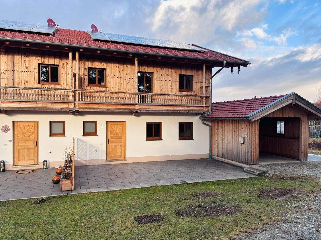 Thumbnail-Neubau - Repräsentative Doppelhaushälfte in ruhiger Lage mit kleinem Garten