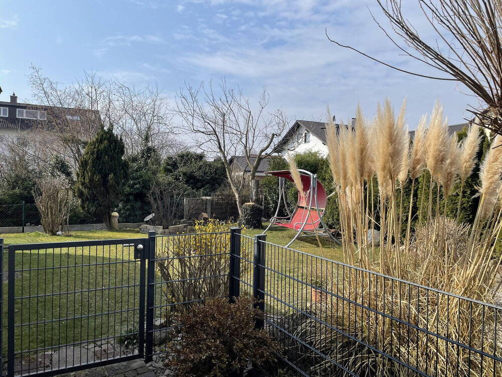 Thumbnail-Gepflegtes und modernisiertes Einfamilienhaus mit Wintergarten und Schwedenofen