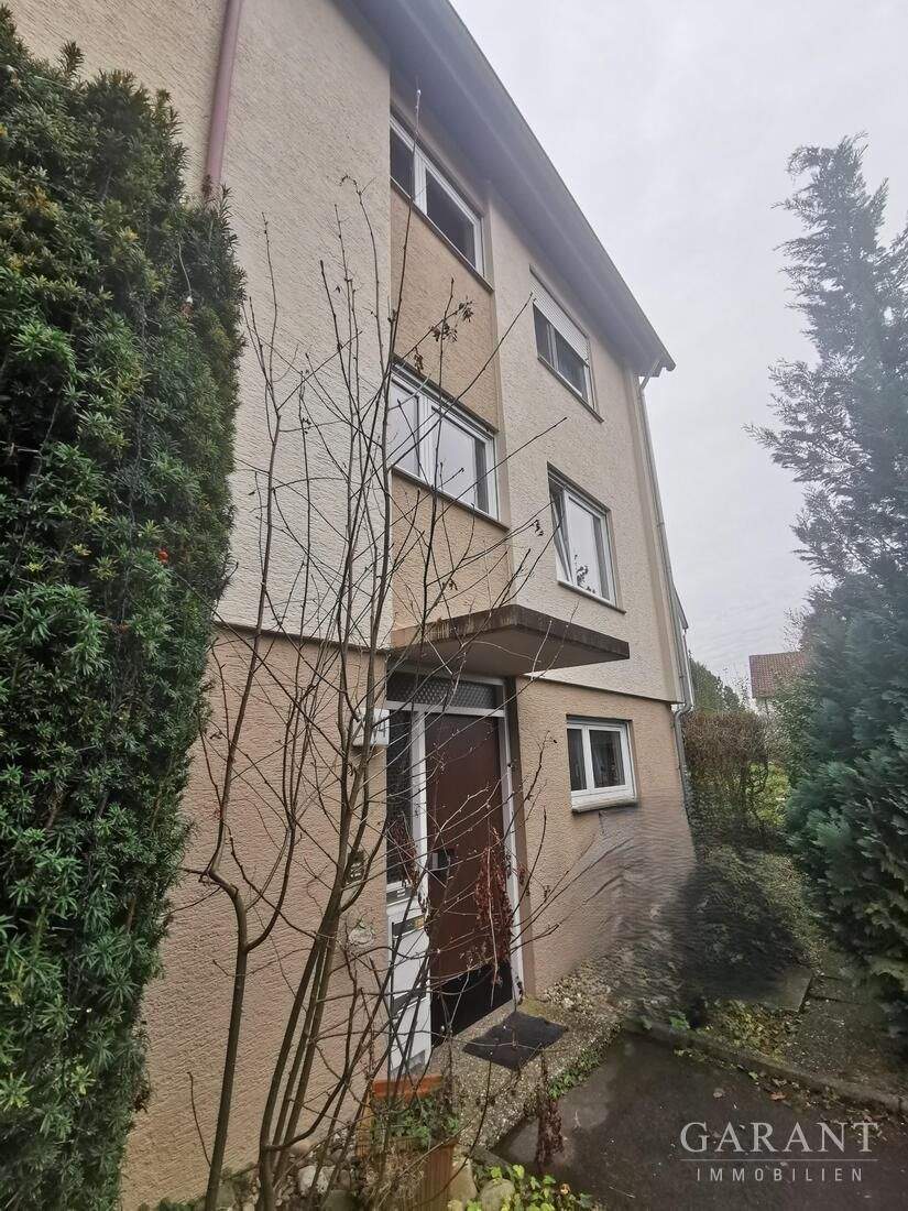 Thumbnail-Reihenhaus mit drei Wohneinheiten