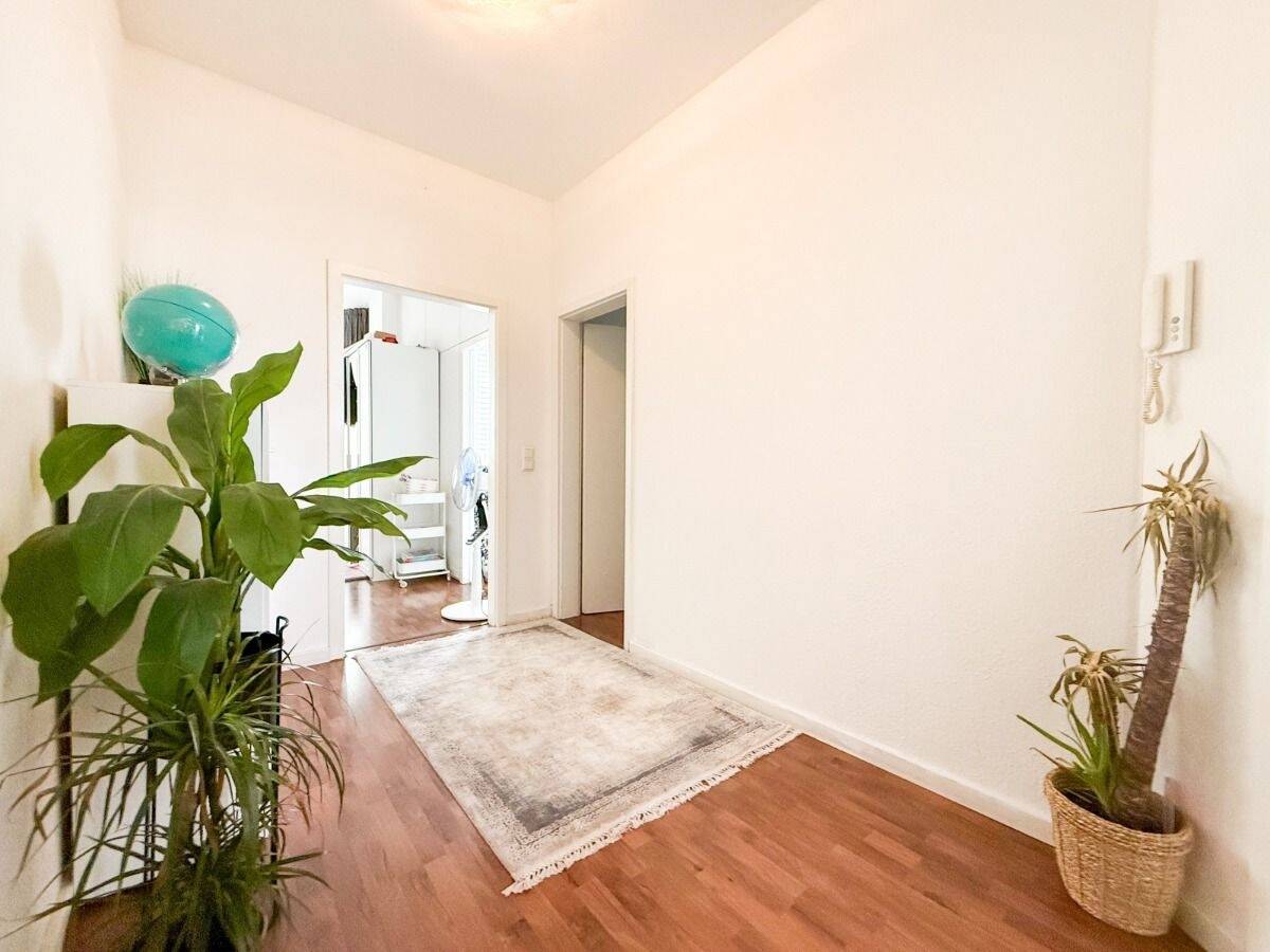 Thumbnail-Vermietete 4-Zimmer-Wohnung fußläufig zur S-Bahn zu verkaufen