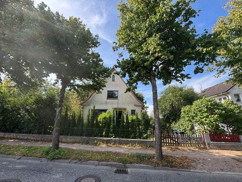 Thumbnail-Seeblick mit tollem Grundstück und sanierungsbedürftigem Einfamilienhaus