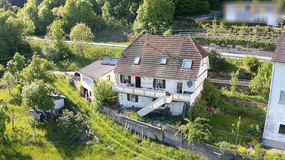 Thumbnail-Renovierungsbedürftiges Einfamilienhaus mit Einliegerwohnung und traumhafter Aussicht - ideal als Haupt- oder Feriensitz in Irndorf