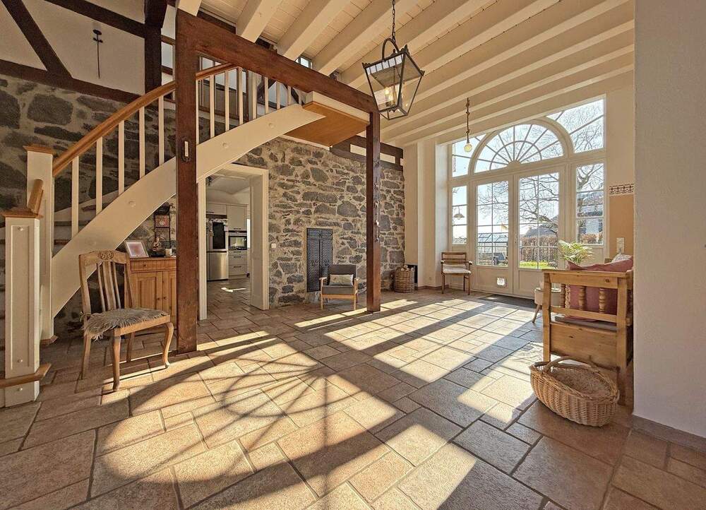 Thumbnail-Sonnenverwöhnt & großzügig: Hochwertig ausgebaute Scheune mit eigenem Garten