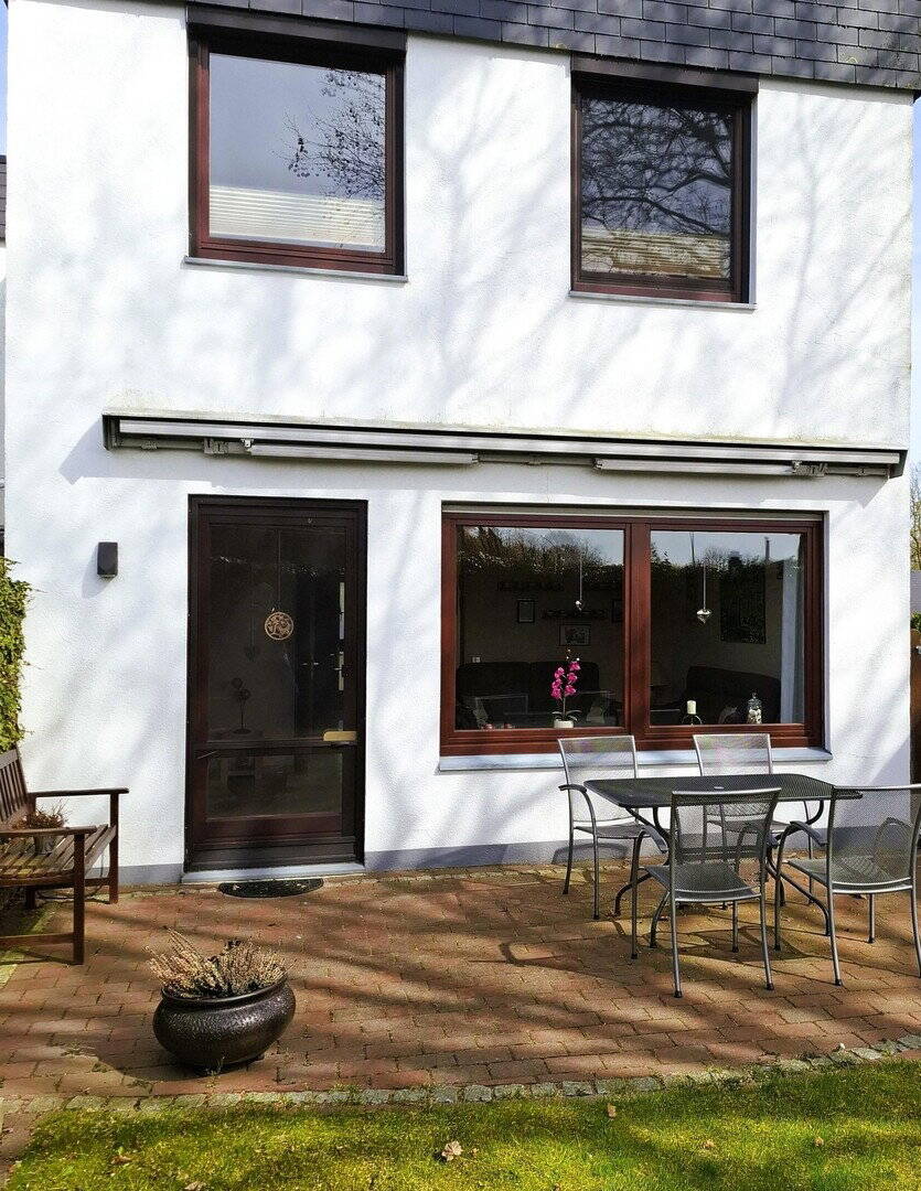 Thumbnail-Schönes Endreihenhaus in toller Lage in Hittfeld vonan Privat