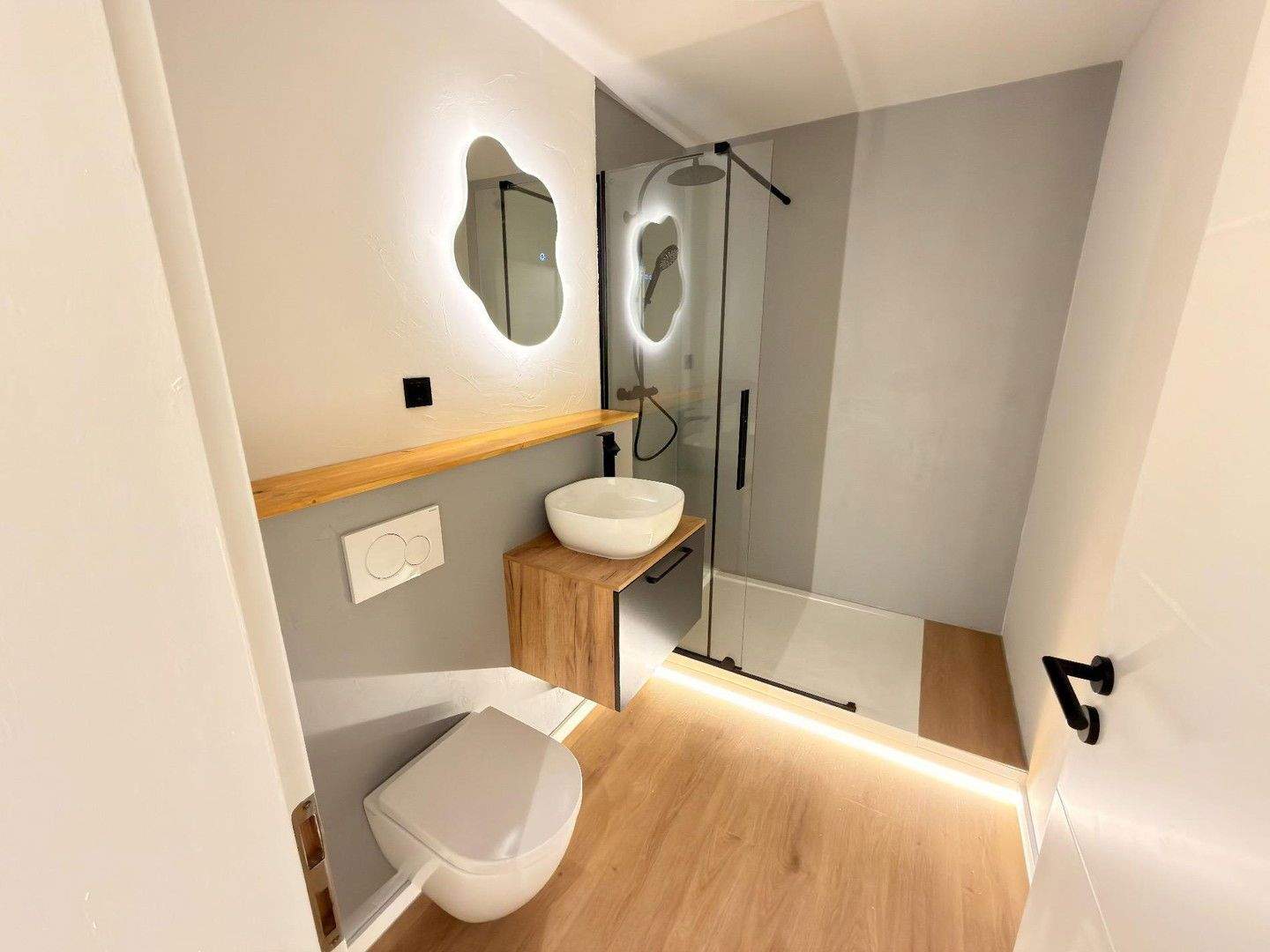 Thumbnail-Erstbezug nach Sanierung - sofort frei! +Fußbodenheizung +Neue Zentralheizung in 2025