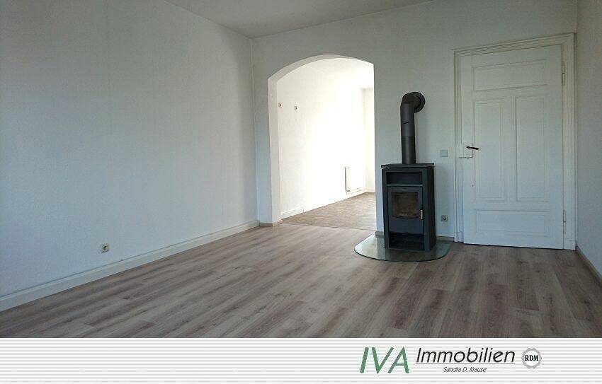 Thumbnail-Gemütliche 2-Raum-Wohnung mit Kaminofen im Stadtzentrum Riesa´s