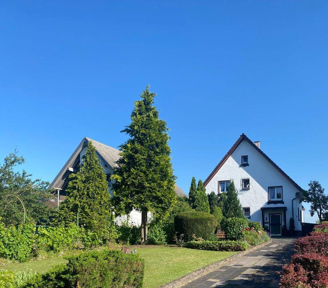 Thumbnail-Zweifamlienhaus in Bestlage mit zusätzlicher Bebauungsoption