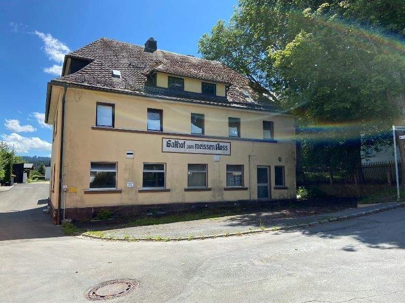 Thumbnail-Sanierungsobjekt: Wohnhaus aus Zwangsversteigerung in Naila-Lippertsgrün zu erwerben