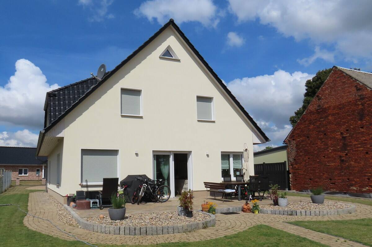 Thumbnail-Modernes Einfamilienhaus mit viel Platz