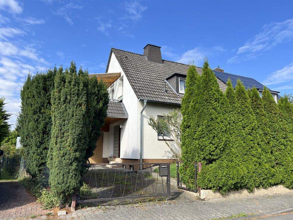 Thumbnail-Charmante Doppelhaushälfte mit Fernblick in Kassel - Jungfernkopf!