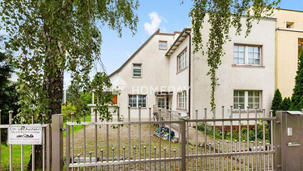 Thumbnail-Großes Einfamilienhaus mit 6 Zimmern, Keller, Garten und Terrasse - Mehrgenerationenwohnen möglich