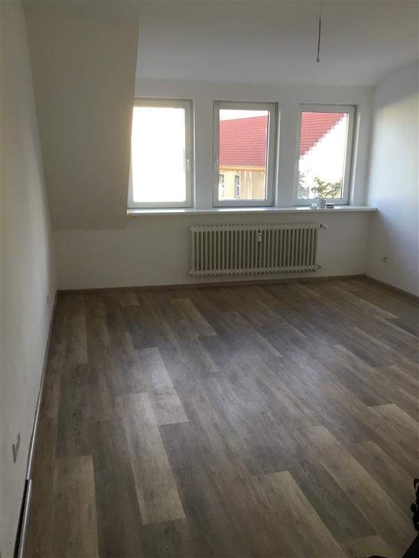 Thumbnail-Kernsanierte helle 3-Zimmer-Wohnung mit großzügigem Wohn-Essbereich und schönem großen Balkon