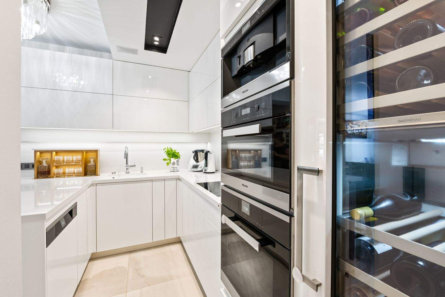 Thumbnail-***Besondere 3-Zimmer-Wohnung im Zentrum***