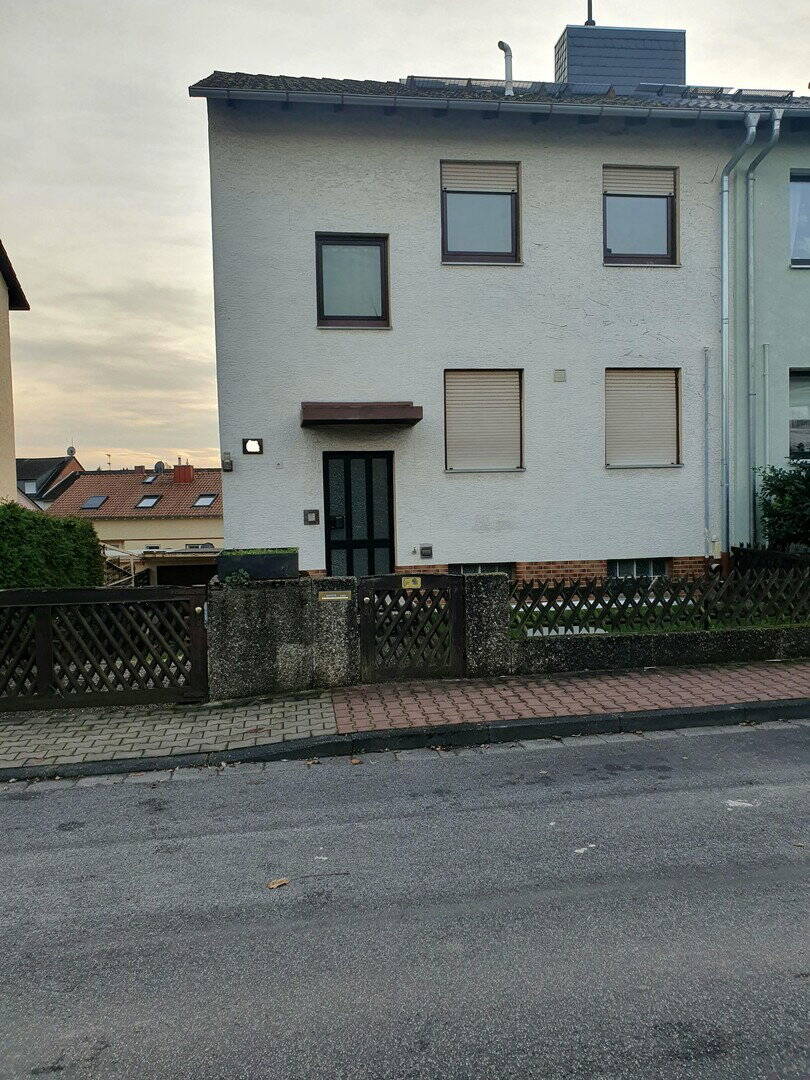 Thumbnail-Handwerker aufgepasst, sanierungsbedürftiges Haus sucht neuen Eigentümer!